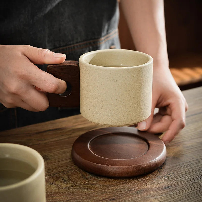 Bahari Mug - Sand-Colored Ceramic Mug with Wooden Handle and Plate | Ebora Home